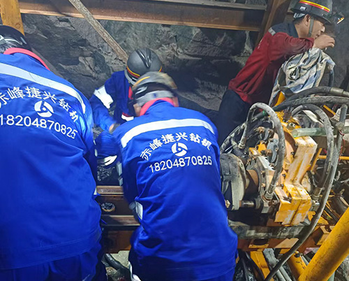 KY系列全液压坑道钻机现场操作视频  KY-200型全液压坑道探矿钻机现场工作视频 赤峰捷兴钻机视频案例