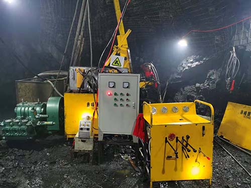 How is the stability of the full hydraulic tunnel drill converted into a crawler drill?